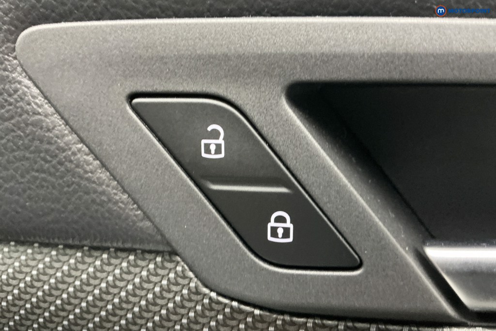 Volkswagen Golf R-Line Manual Petrol Hatchback - Stock Number (1634486) - 28th supplementary image
