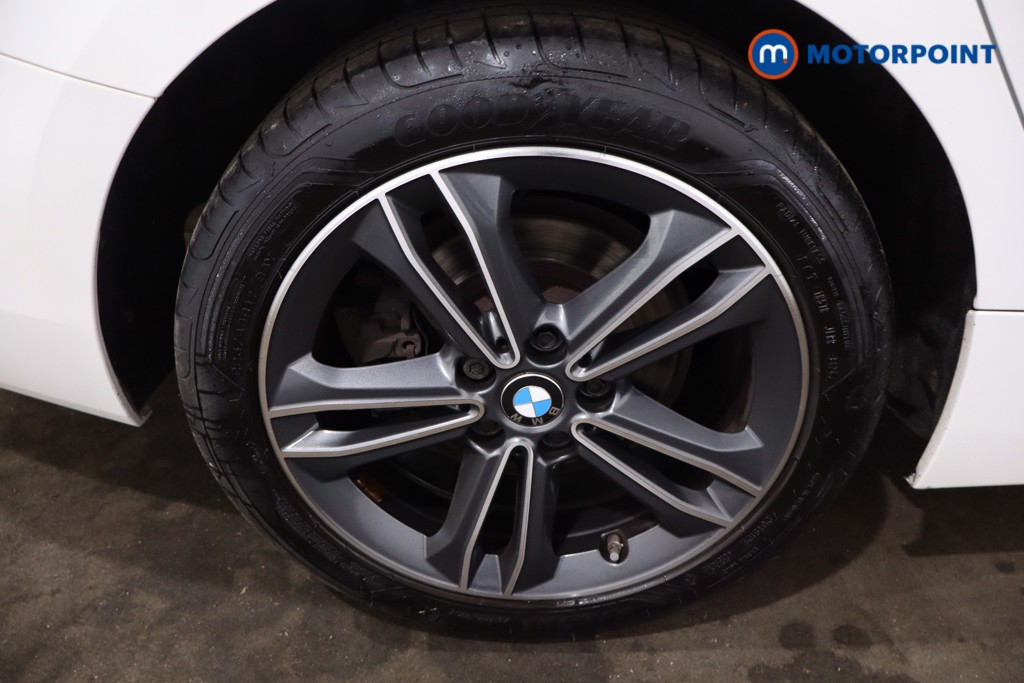BMW 2 Series Sport Manual Petrol Saloon - Stock Number (1634736) - 9th supplementary image