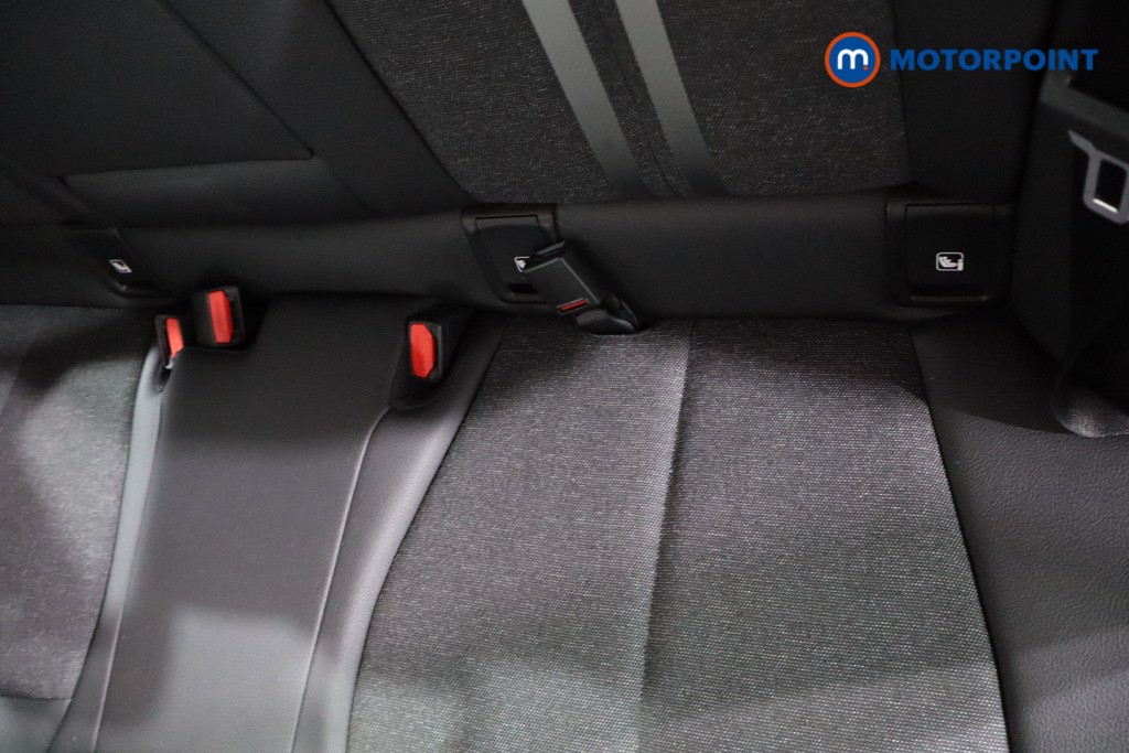BMW 2 Series Sport Manual Petrol Saloon - Stock Number (1634736) - 24th supplementary image