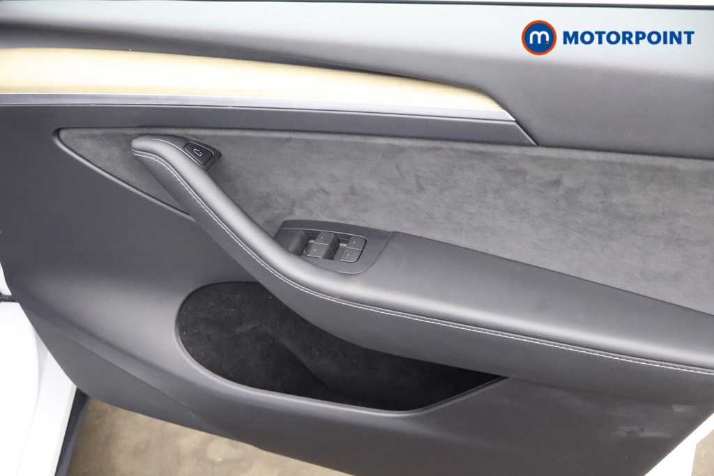 Tesla Model Y Rwd 5Dr Auto Automatic Electric SUV - Stock Number (1634775) - 7th supplementary image