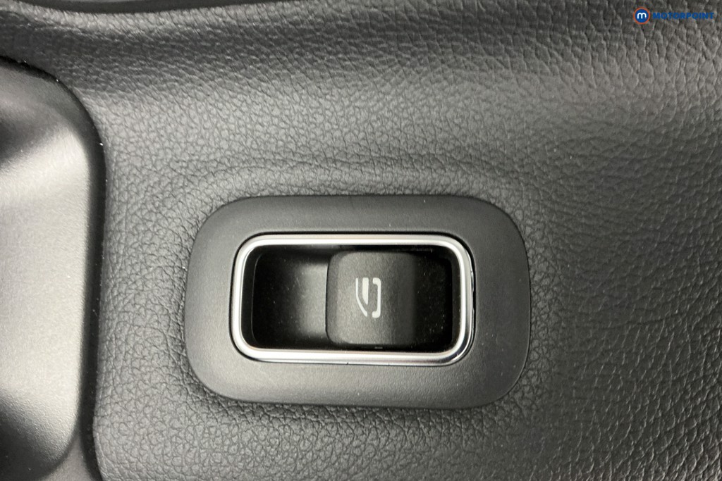 Mercedes-Benz CLA Amg Line Automatic Petrol Coupe - Stock Number (1634819) - 31st supplementary image