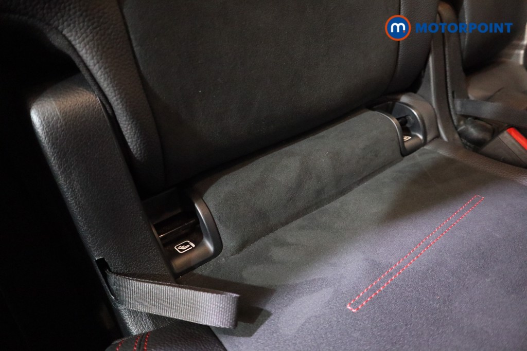 Mercedes-Benz GLB Amg Line Automatic Diesel SUV - Stock Number (1634997) - 20th supplementary image