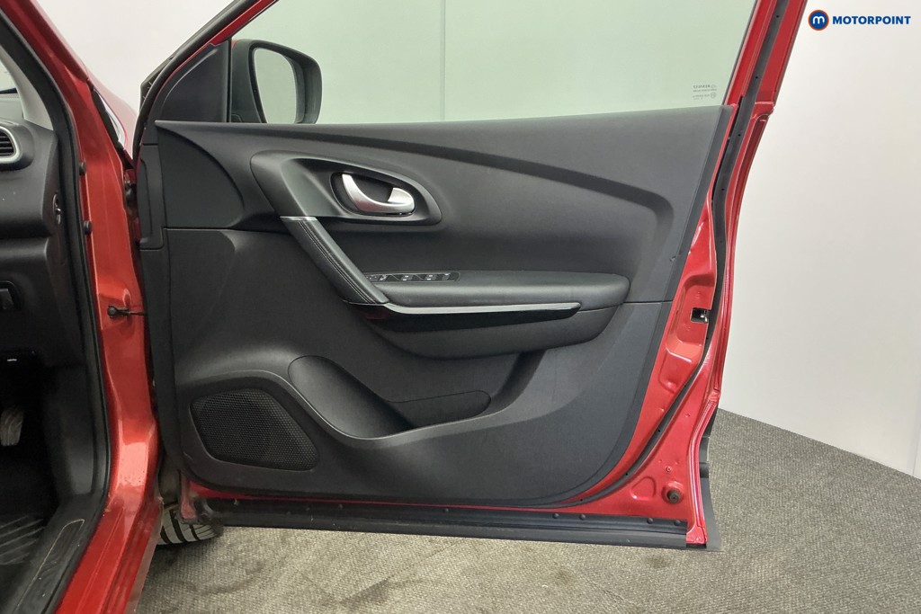 Renault Kadjar Iconic Manual Petrol SUV - Stock Number (1635103) - 24th supplementary image