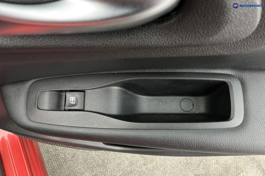 Renault Kadjar Iconic Manual Petrol SUV - Stock Number (1635103) - 27th supplementary image