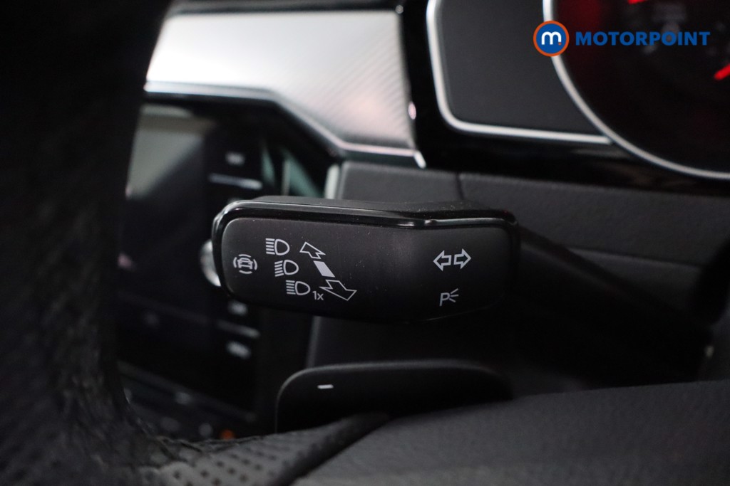 Volkswagen Passat R-Line Automatic Petrol Estate - Stock Number (1635136) - 15th supplementary image