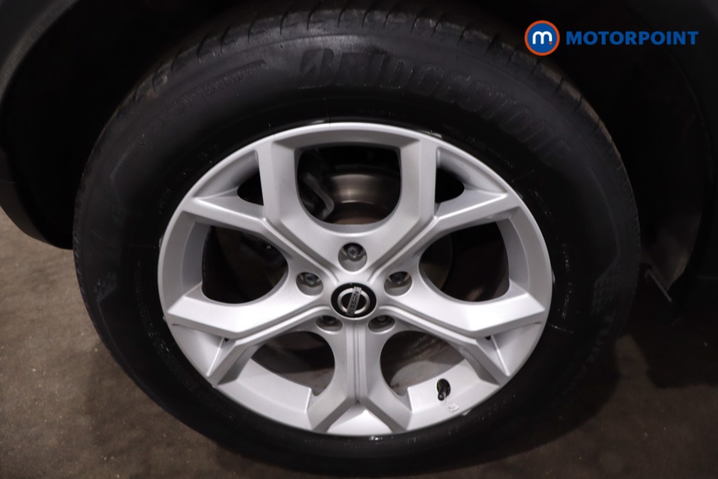 Nissan Juke N-Connecta Manual Petrol SUV - Stock Number (1635640) - 10th supplementary image