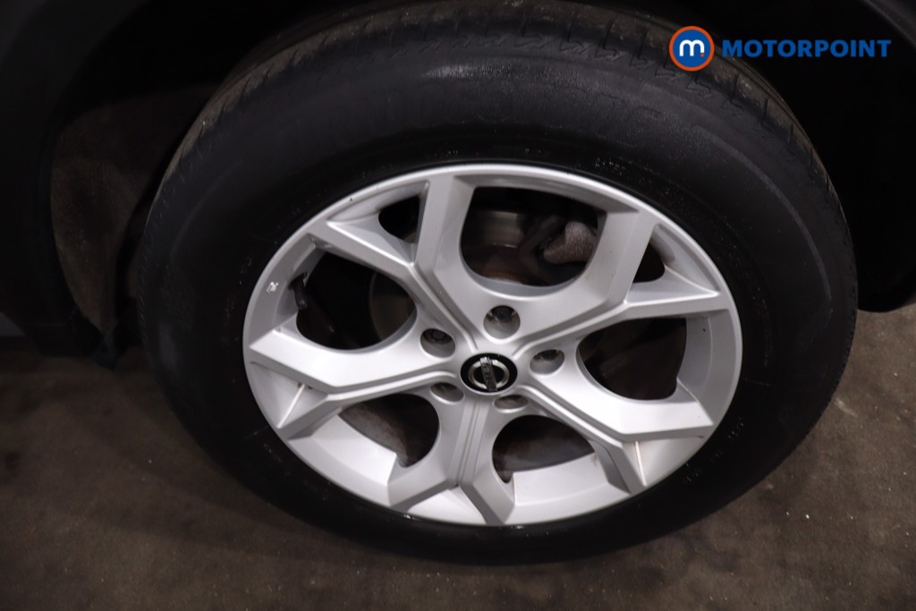 Nissan Juke N-Connecta Manual Petrol SUV - Stock Number (1635640) - 12th supplementary image