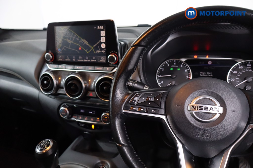 Nissan Juke N-Connecta Manual Petrol SUV - Stock Number (1635640) - 19th supplementary image