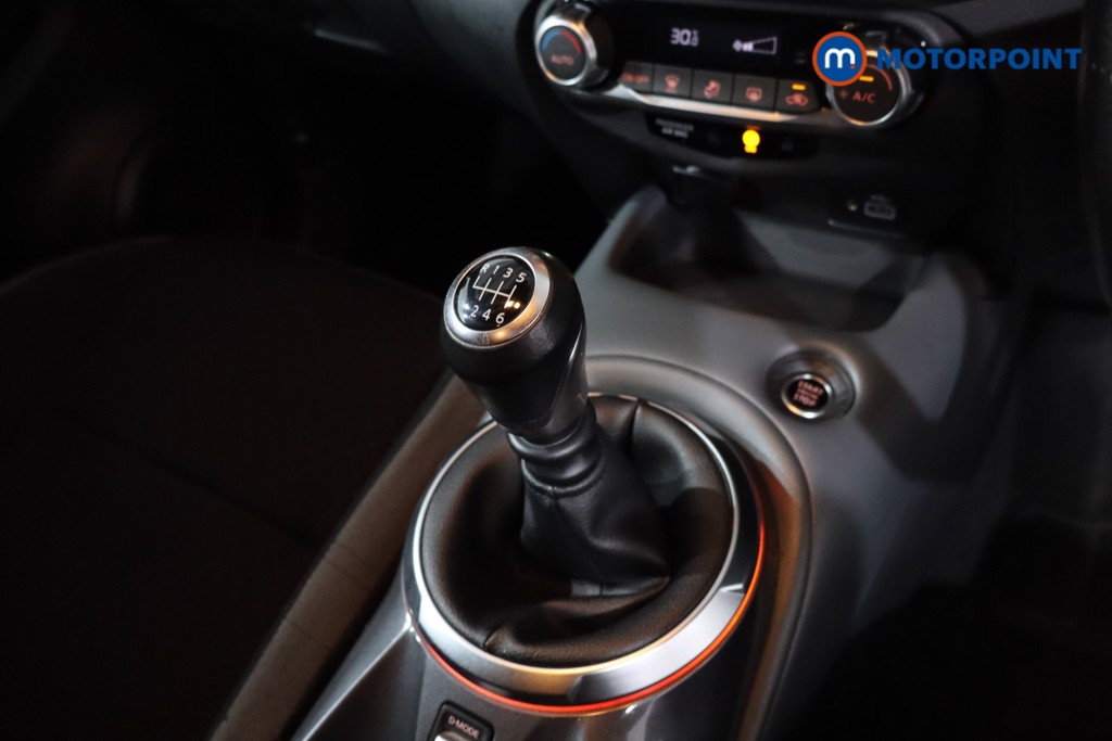 Nissan Juke N-Connecta Manual Petrol SUV - Stock Number (1635640) - 20th supplementary image