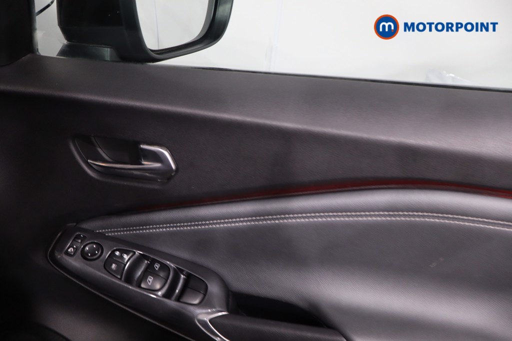 Nissan Juke N-Connecta Manual Petrol SUV - Stock Number (1635640) - 24th supplementary image