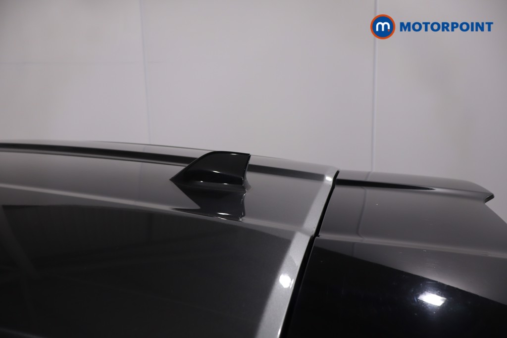 Nissan Juke N-Connecta Manual Petrol SUV - Stock Number (1635640) - 32nd supplementary image