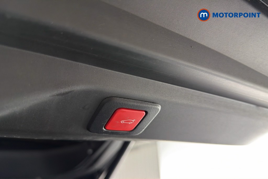 Peugeot 3008 GT Automatic Petrol SUV - Stock Number (1635680) - 35th supplementary image