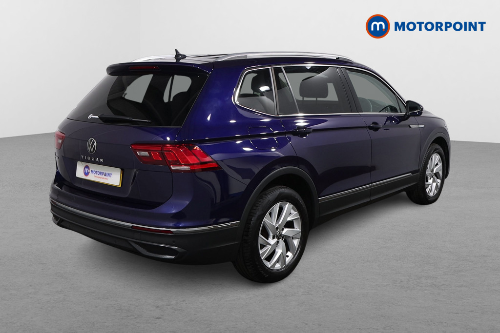 Volkswagen Tiguan Allspace Life Automatic Petrol SUV - Stock Number (1635716) - Drivers side rear corner