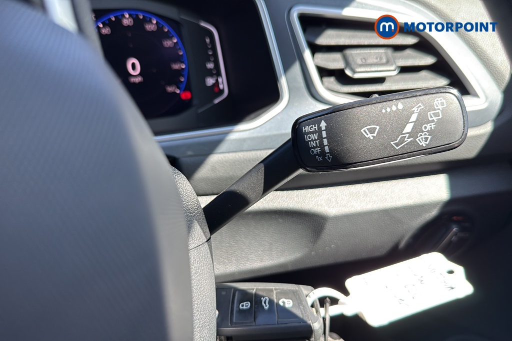 Volkswagen T-Roc Style Manual Petrol SUV - Stock Number (1635925) - 6th supplementary image