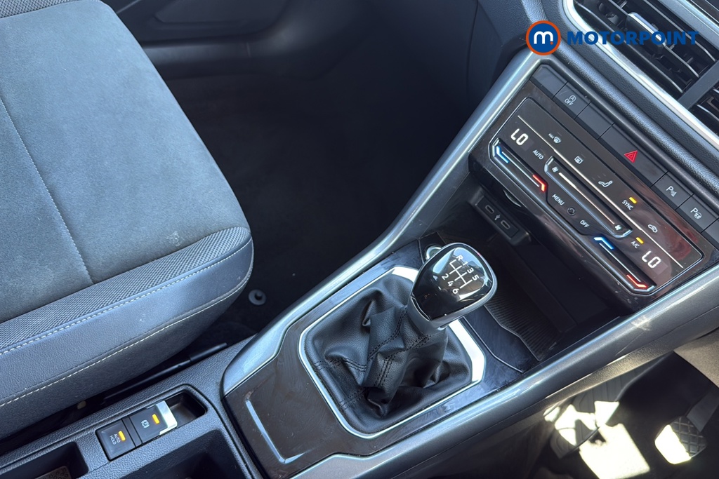 Volkswagen T-Roc Style Manual Petrol SUV - Stock Number (1635925) - 15th supplementary image