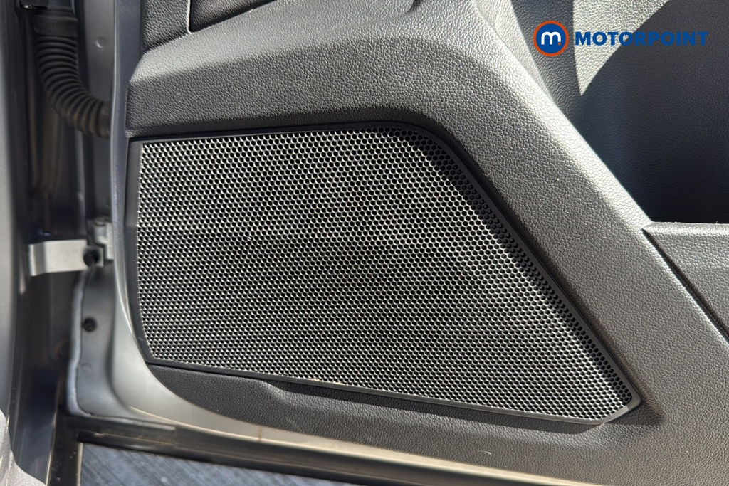 Volkswagen T-Roc Style Manual Petrol SUV - Stock Number (1635925) - 21st supplementary image