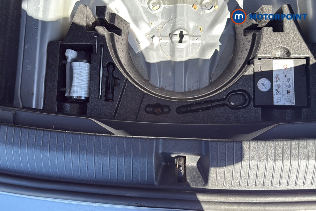 Volkswagen T-Roc Style Manual Petrol SUV - Stock Number (1635925) - 33rd supplementary image