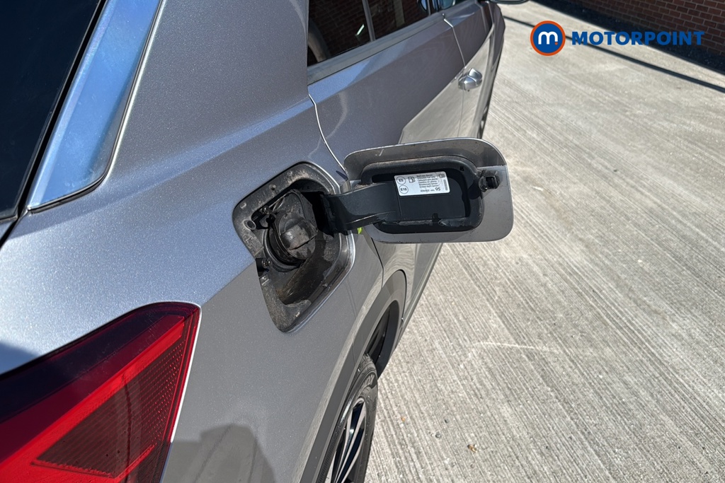 Volkswagen T-Roc Style Manual Petrol SUV - Stock Number (1635925) - 41st supplementary image