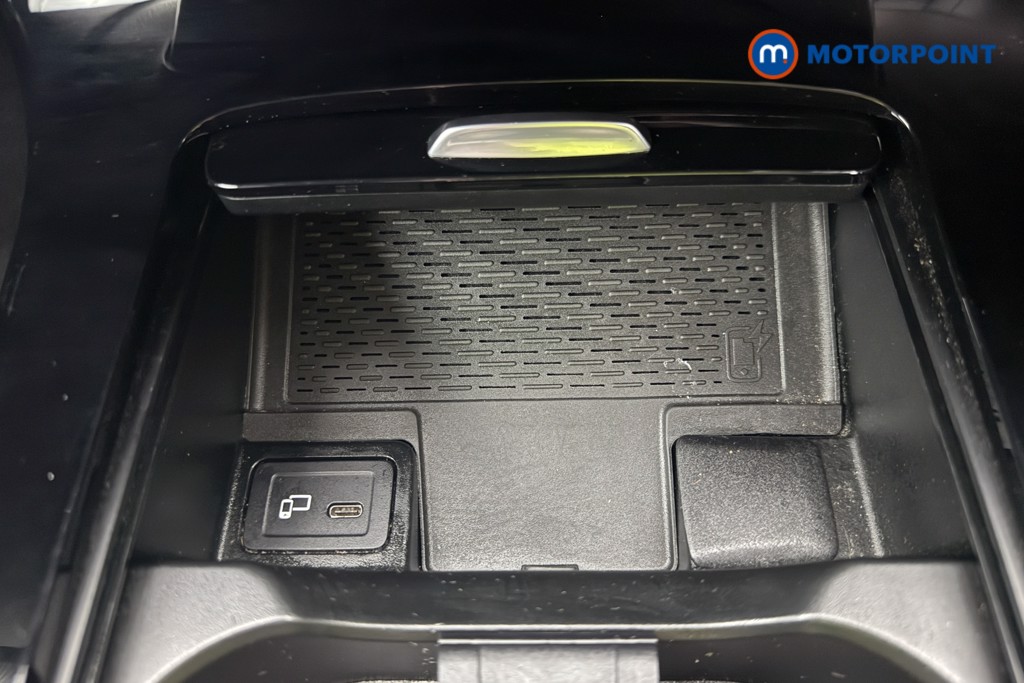 Mercedes-Benz A Class Amg Line Automatic Petrol Hatchback - Stock Number (1635999) - 14th supplementary image