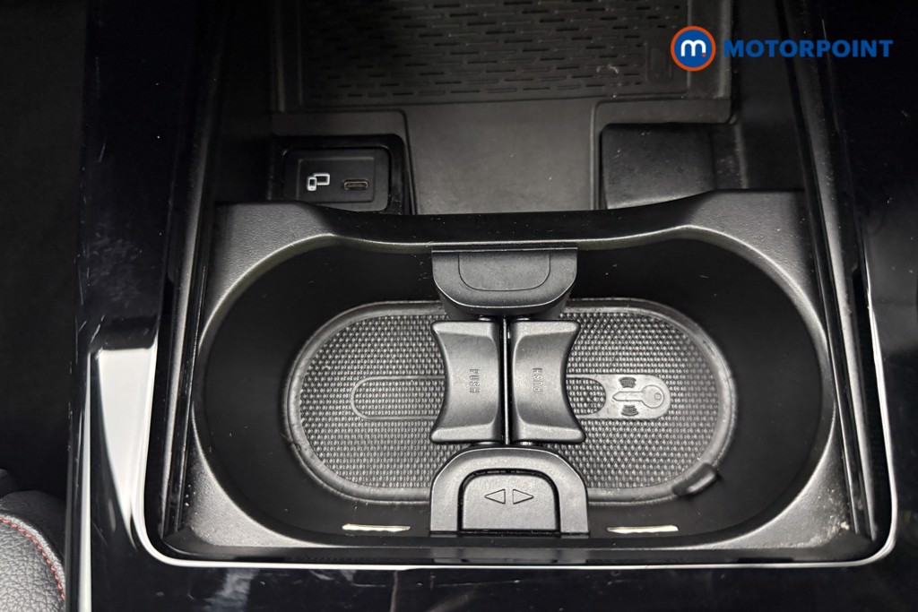 Mercedes-Benz A Class Amg Line Automatic Petrol Hatchback - Stock Number (1635999) - 15th supplementary image