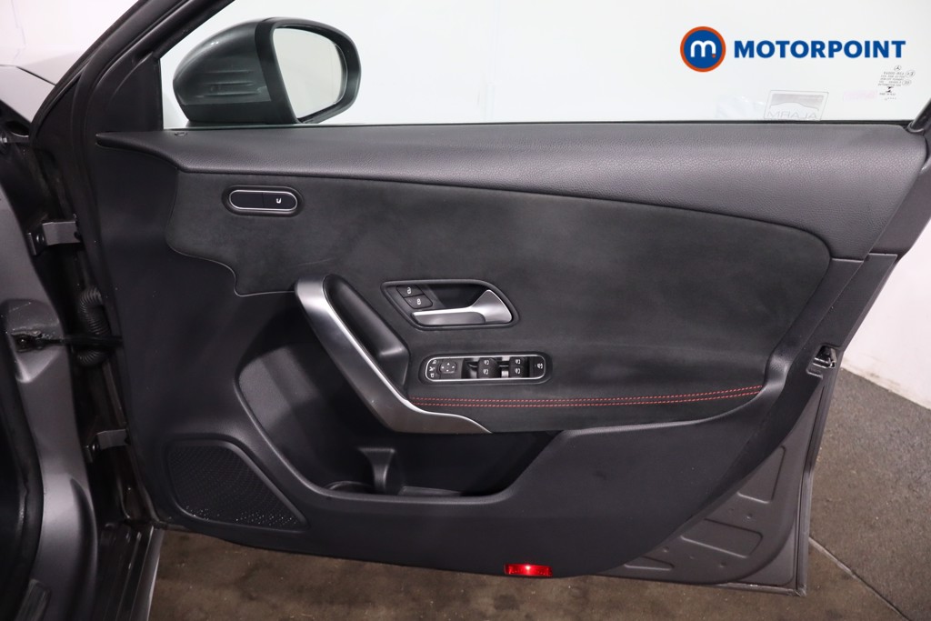 Mercedes-Benz A Class Amg Line Manual Petrol Hatchback - Stock Number (1636100) - 25th supplementary image