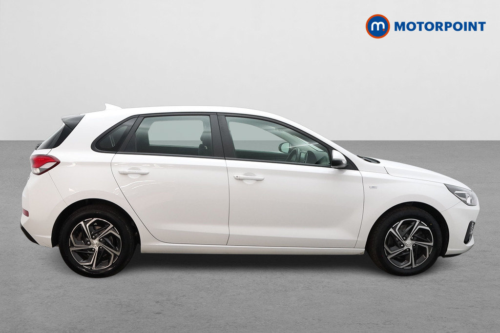 Hyundai I30 Se Connect Automatic Petrol Hatchback - Stock Number (1636384) - Drivers side