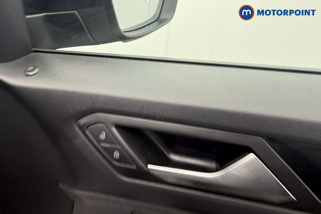 Volkswagen T-Roc Black Edition Automatic Petrol SUV - Stock Number (1636666) - 9th supplementary image
