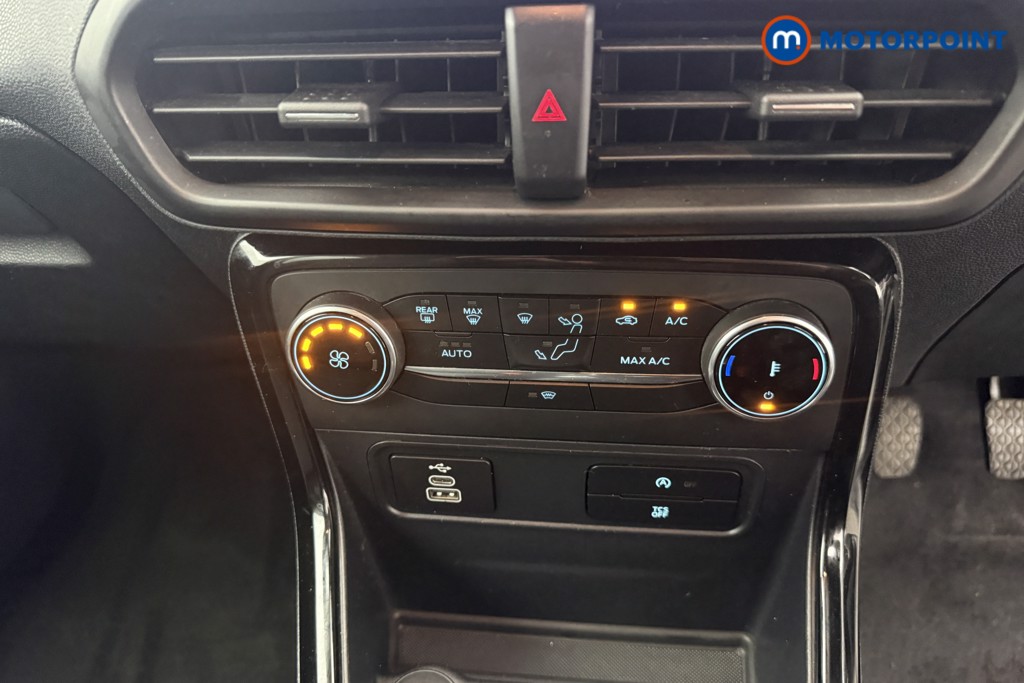 Ford Ecosport Active Manual Petrol SUV - Stock Number (1636907) - 16th supplementary image