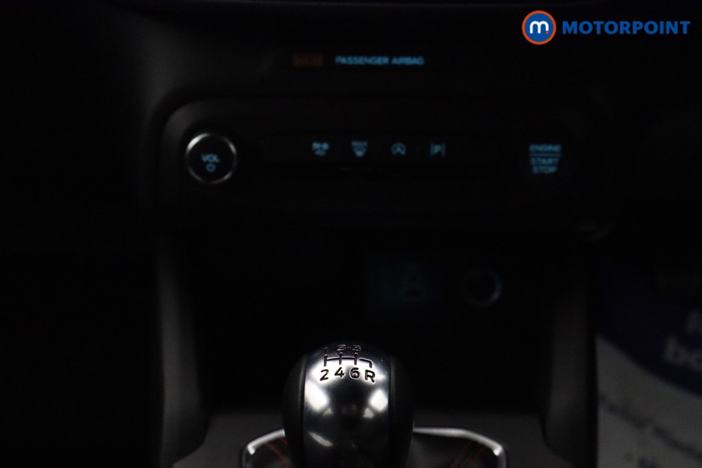 Ford Focus St-Line Manual Petrol Hatchback - Stock Number (1637060) - 5th supplementary image