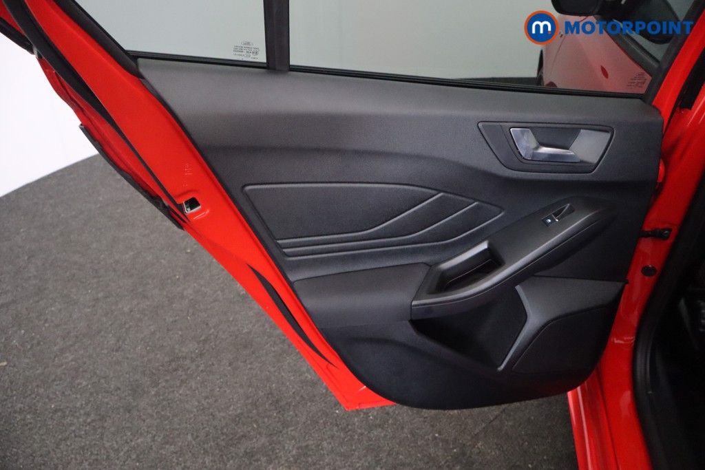 Ford Focus St-Line Manual Petrol Hatchback - Stock Number (1637060) - 25th supplementary image