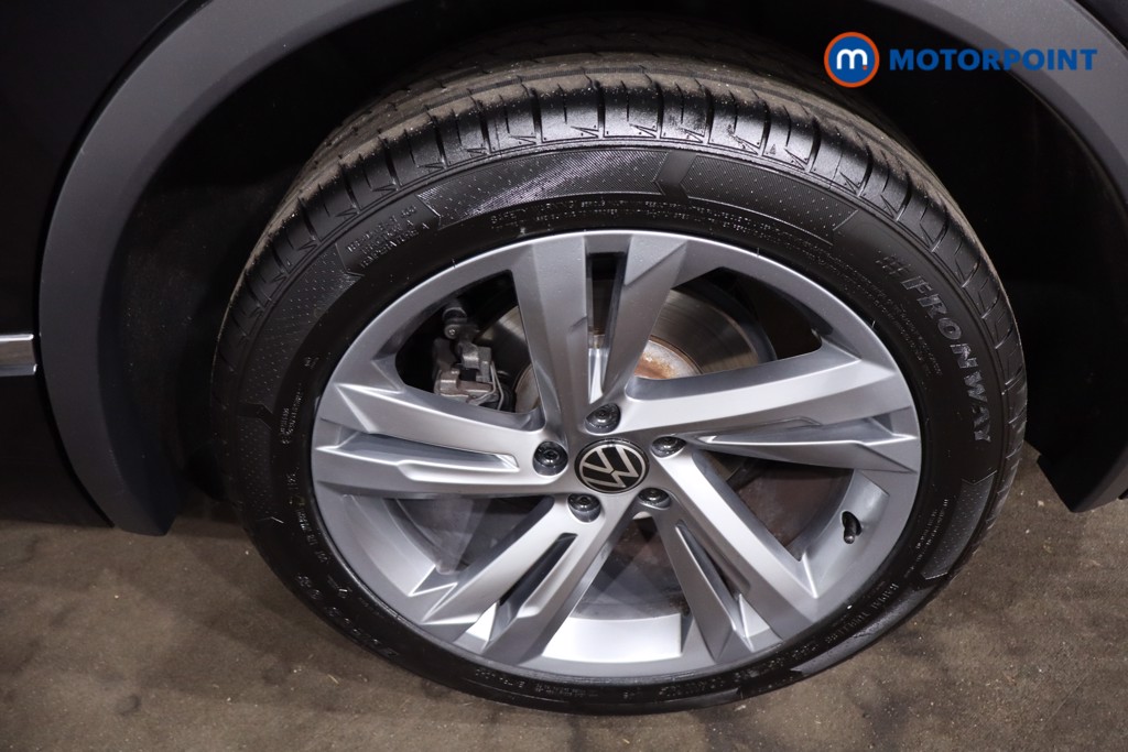 Volkswagen Tiguan R-Line Edition Automatic Petrol SUV - Stock Number (1637506) - 11th supplementary image