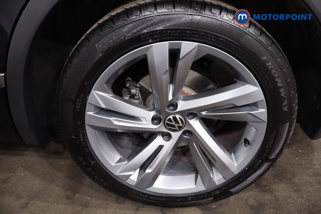 Volkswagen Tiguan R-Line Edition Automatic Petrol SUV - Stock Number (1637506) - 12th supplementary image