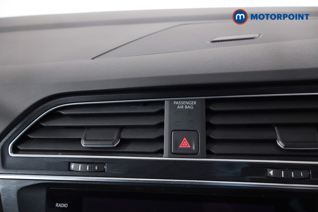 Volkswagen Tiguan R-Line Edition Automatic Petrol SUV - Stock Number (1637506) - 18th supplementary image