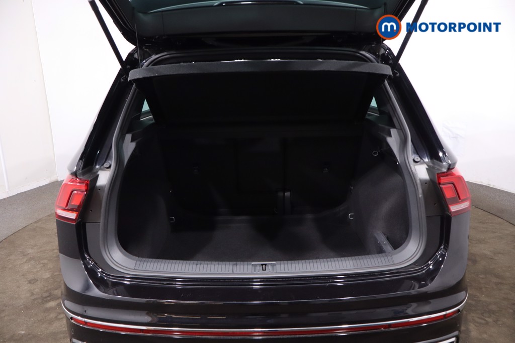Volkswagen Tiguan R-Line Edition Automatic Petrol SUV - Stock Number (1637506) - 43rd supplementary image
