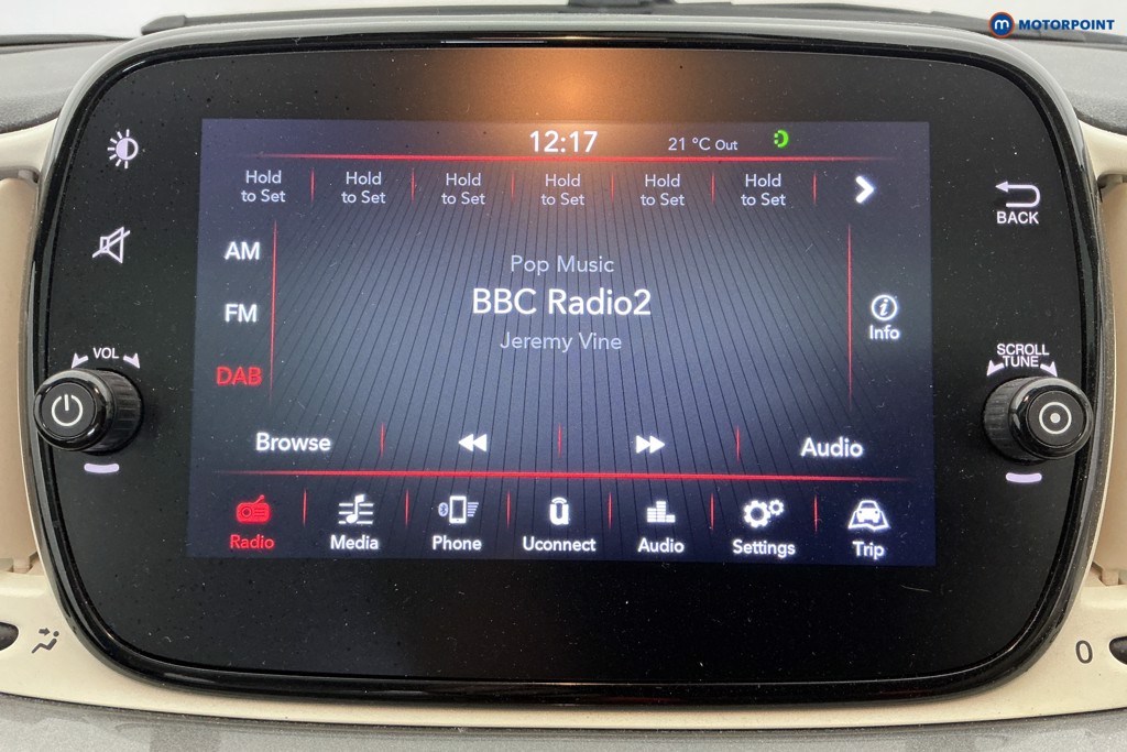 Fiat 500 Lounge Manual Petrol Hatchback - Stock Number (1637605) - 2nd supplementary image