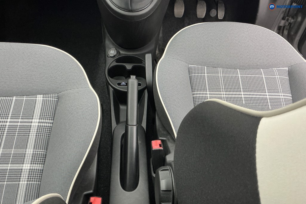 Fiat 500 Lounge Manual Petrol Hatchback - Stock Number (1637605) - 11th supplementary image