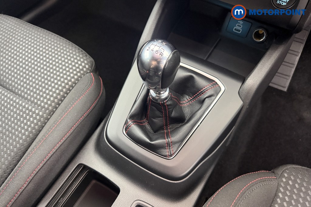 Ford Focus St-Line Edition Manual Petrol Hatchback - Stock Number (1638324) - 4th supplementary image