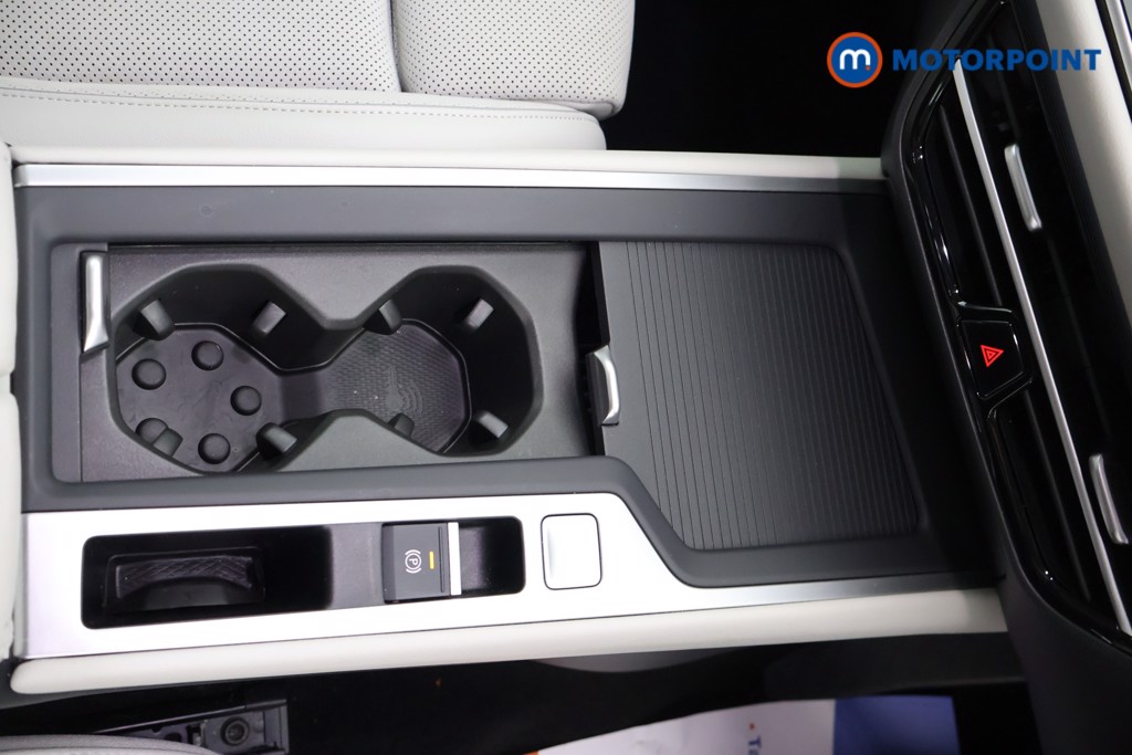 Volkswagen Passat Life Automatic Petrol Plug-In Hybrid Estate - Stock Number (1638774) - 8th supplementary image