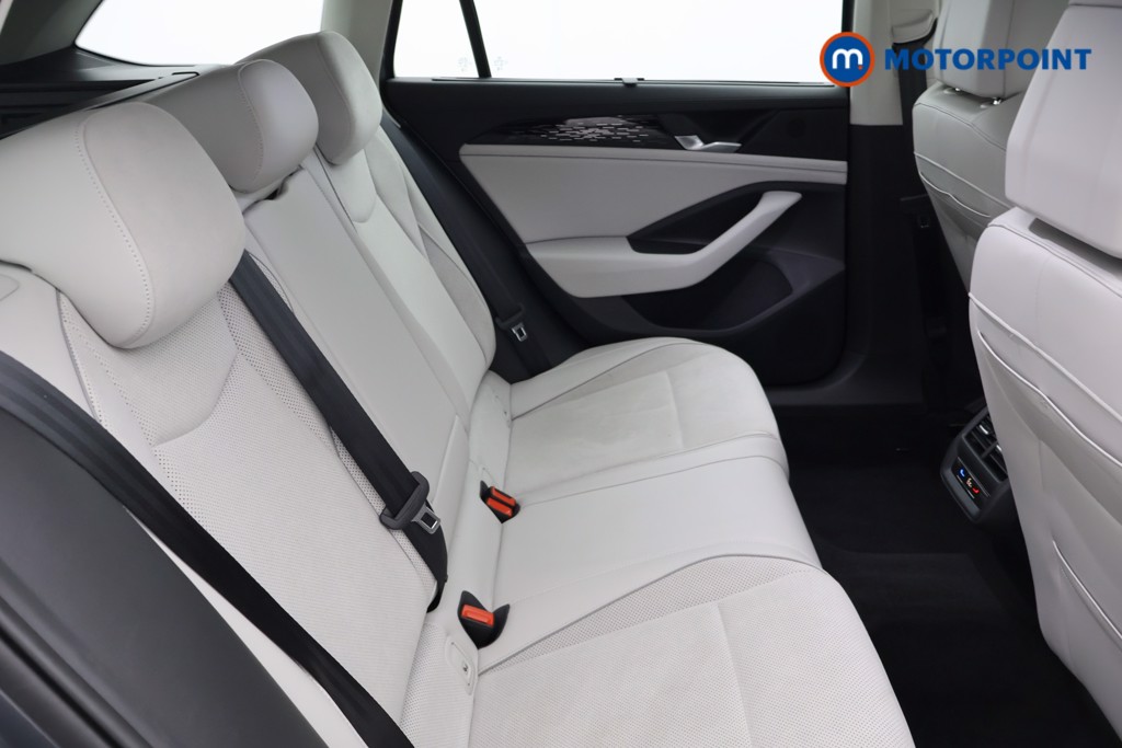 Volkswagen Passat Life Automatic Petrol Plug-In Hybrid Estate - Stock Number (1638774) - 15th supplementary image