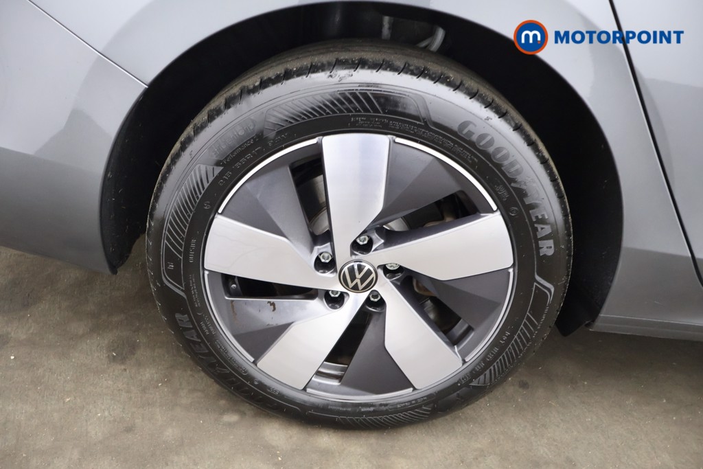 Volkswagen Passat Life Automatic Petrol Plug-In Hybrid Estate - Stock Number (1638774) - 21st supplementary image