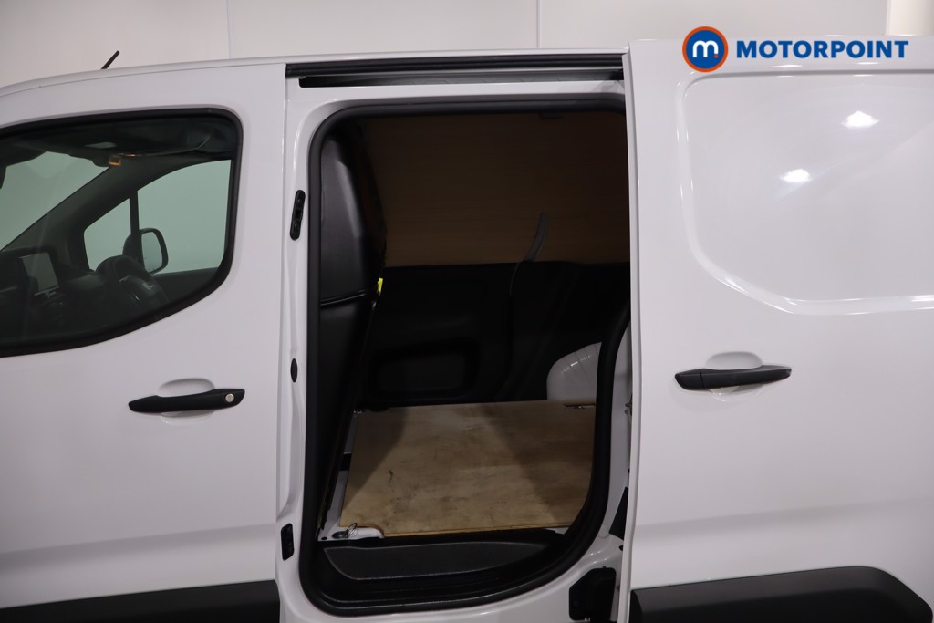 Peugeot Partner Professional Plus Manual Diesel Panel Van - Stock Number (1627395) - 5th supplementary image