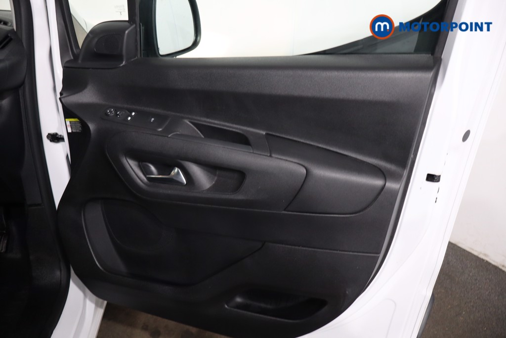 Peugeot Partner Professional Plus Manual Diesel Panel Van - Stock Number (1627395) - 23rd supplementary image