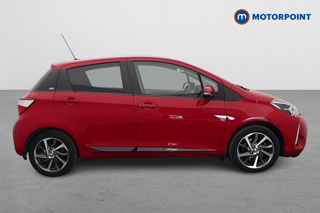 Toyota Yaris Y20 Manual Petrol Hatchback - Stock Number (1636085) - Drivers side
