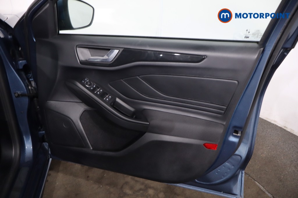 Ford Focus St-Line Edition Manual Petrol Hatchback - Stock Number (1636287) - 25th supplementary image