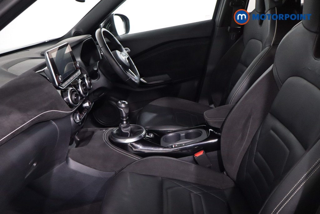 Nissan Juke Tekna-Plus Manual Petrol SUV - Stock Number (1636585) - 4th supplementary image