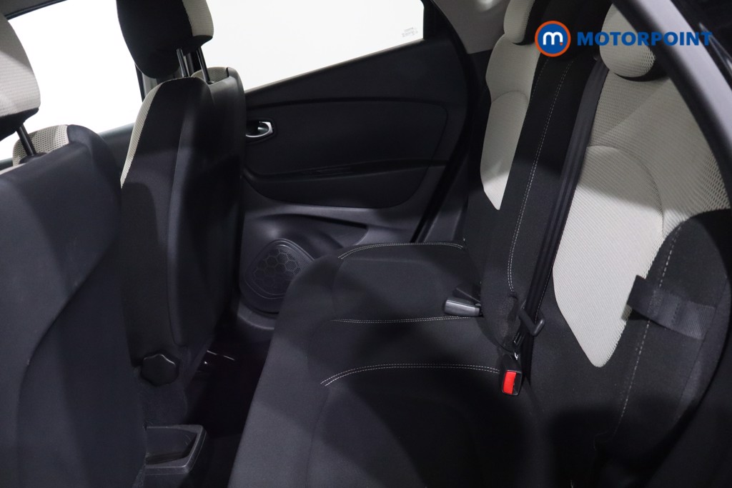 Renault Captur Iconic Manual Petrol SUV - Stock Number (1636689) - 5th supplementary image