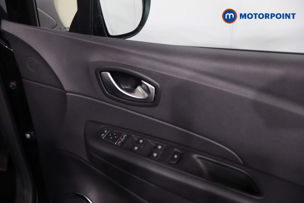 Renault Captur Iconic Manual Petrol SUV - Stock Number (1636689) - 25th supplementary image