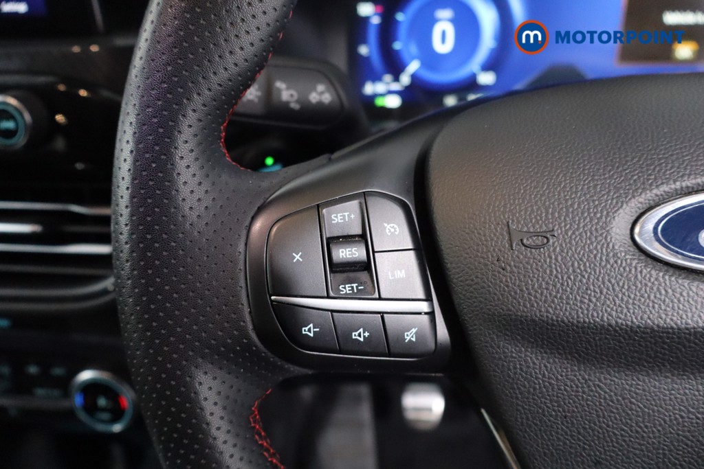 Ford Kuga St-Line Edition Manual Petrol SUV - Stock Number (1638104) - 7th supplementary image