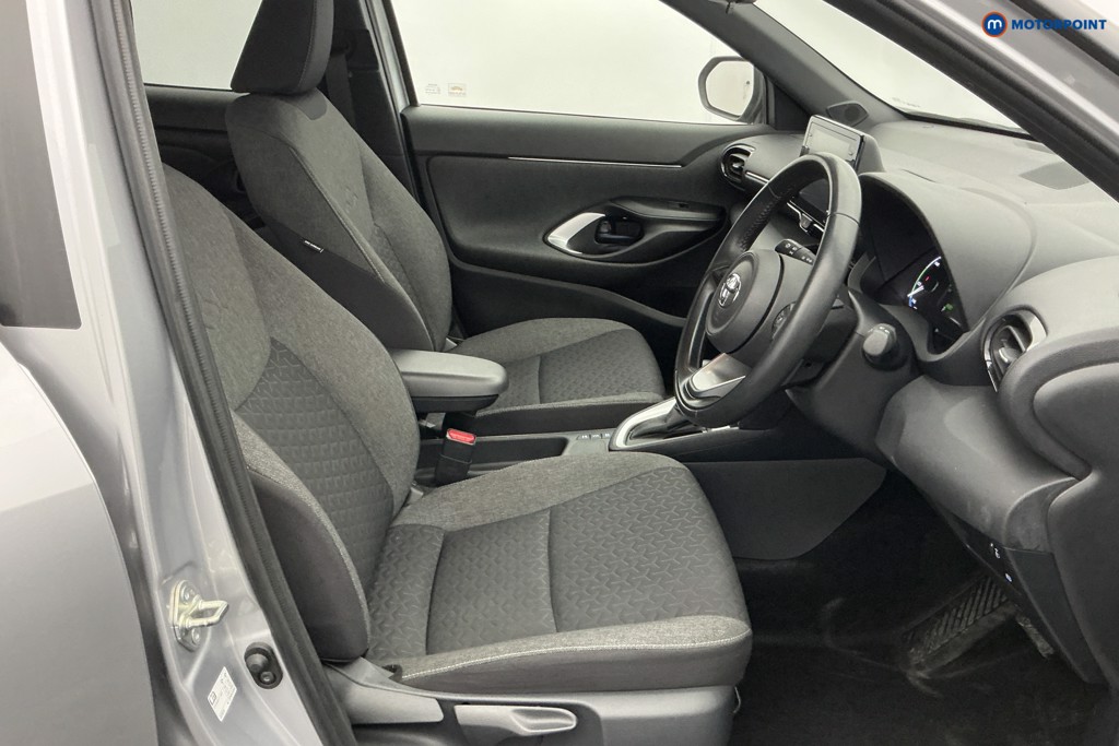 Toyota Yaris Cross Design Automatic Petrol-Electric Hybrid Estate - Stock Number (1604152) - 6th supplementary image