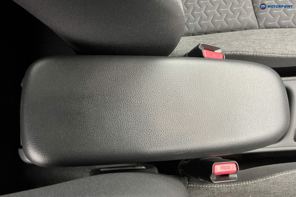 Toyota Yaris Cross Design Automatic Petrol-Electric Hybrid Estate - Stock Number (1604152) - 15th supplementary image